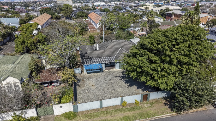 8 Bedroom Property for Sale in Vincent Eastern Cape